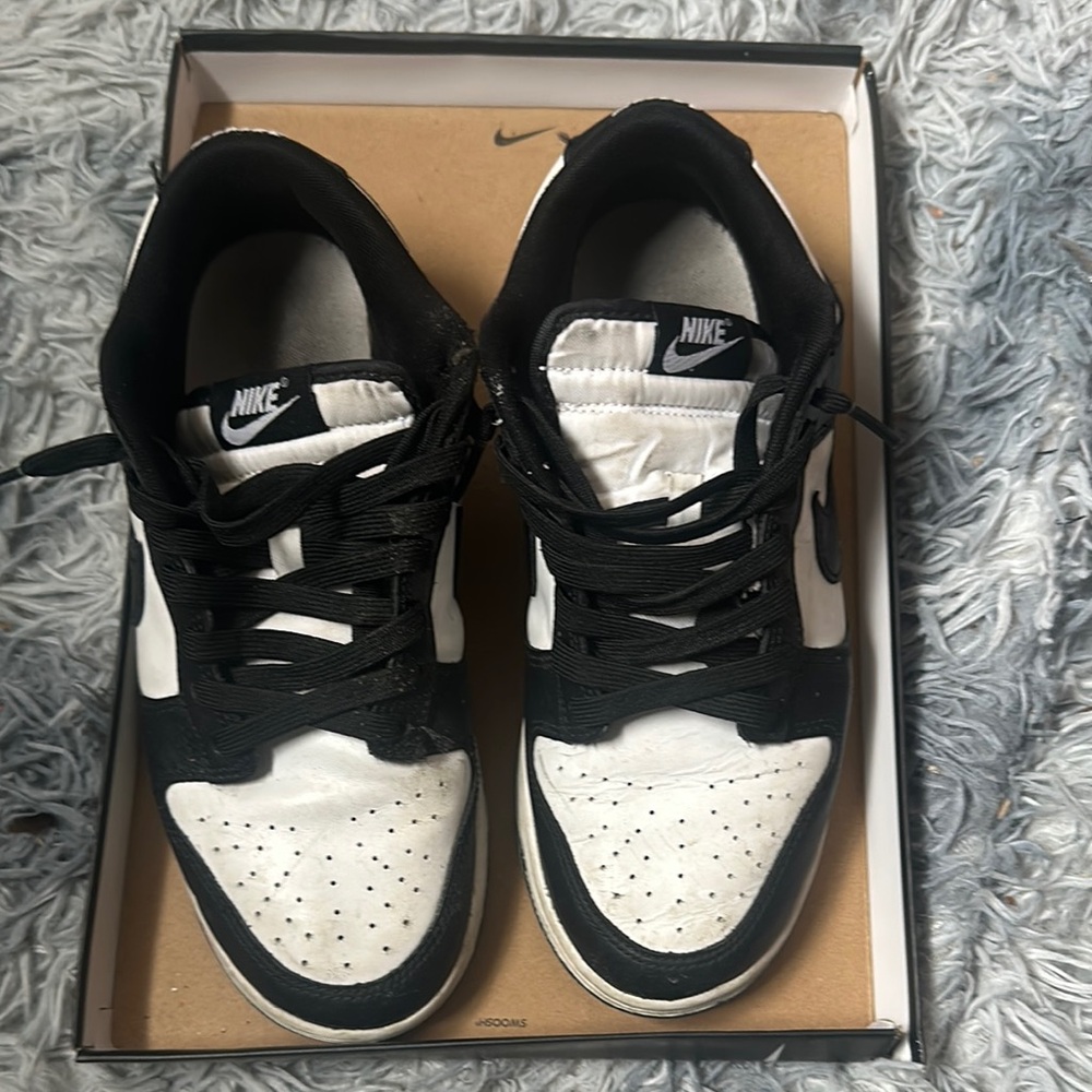 Nike Black and White Sneakers